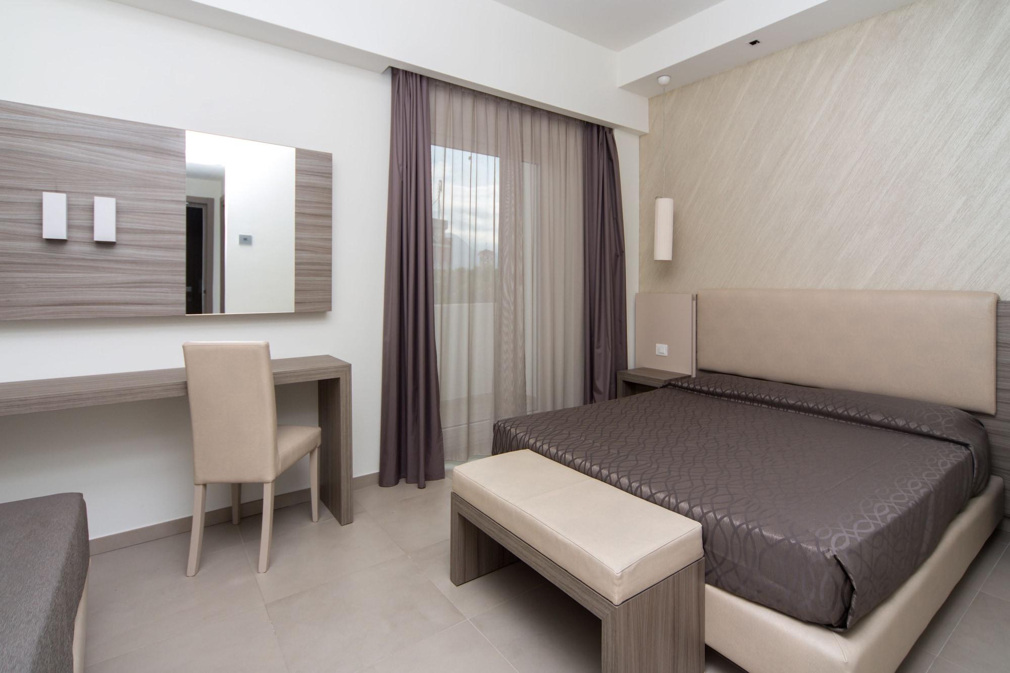 Hotel Santa Caterina Village Club Скалеа Екстериор снимка