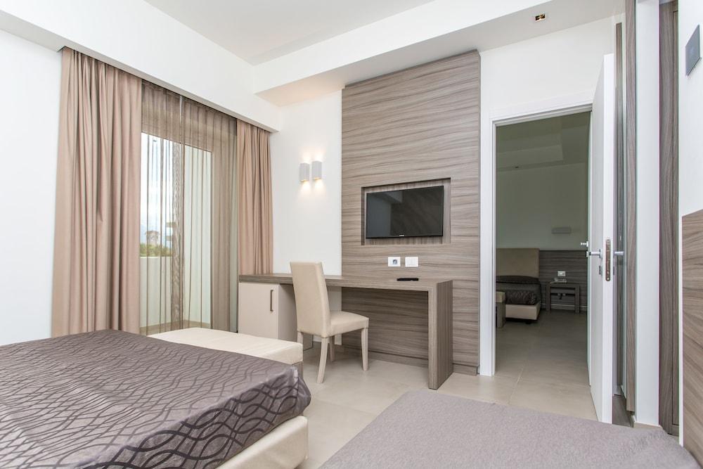 Hotel Santa Caterina Village Club Скалеа Екстериор снимка