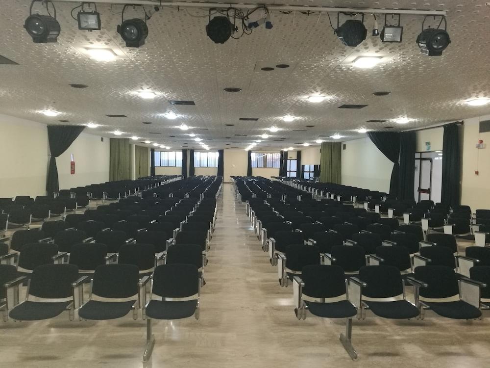 Hotel Santa Caterina Village Club Скалеа Екстериор снимка