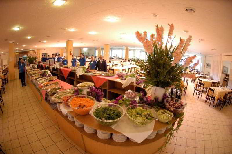 Hotel Santa Caterina Village Club Скалеа Екстериор снимка