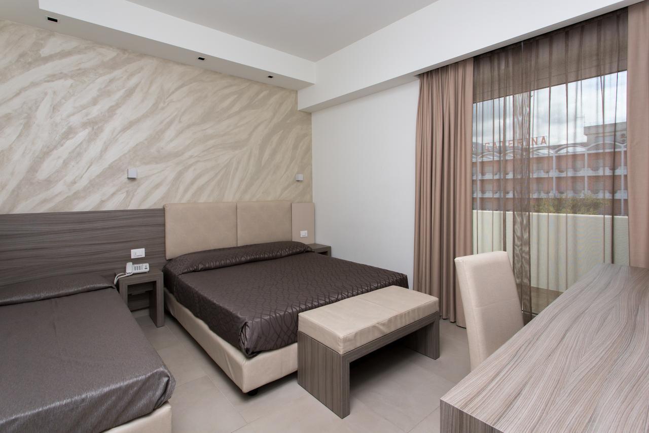 Hotel Santa Caterina Village Club Скалеа Екстериор снимка
