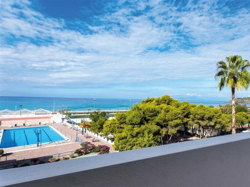 Hotel Santa Caterina Village Club Скалеа Екстериор снимка