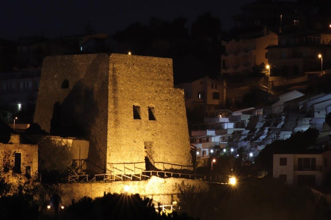 Hotel Santa Caterina Village Club Скалеа Екстериор снимка